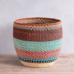Cesto para Ropa Sucia de Fibra Natural Estilo Boho Chic con Motivo Geométrico de Diamantes Multicolores y Organizador Doméstico Versátil - Product Image 2