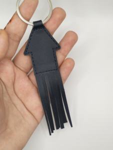 Llavero de Cuero Genuino de Alta Calidad con Forma de Casa, Venta al por Mayor, Llaveros Personalizados con Flecos, Colgante de Regalo, Amuleto de Moda, Novedad - Product Image 4