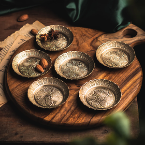 Juego de Vajilla de Lujo de Aluminio Premium con Patrón Floral Grabado a Mano |   Juego de Vajilla para Servir, Apto para Horno y Lavavajillas - Product Image 3