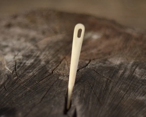 Stylish Polished Eco-Friendly Buffalo Bone <b>Sewing</b> Needle Natural Shape Modern Lacing Tool Leatherwork Weaving Crochet Home Decor - Product Image 5