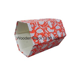 Poubelle décorative ouverte faite à la main en carton PP imprimé au bloc, avec enveloppe en tissu 100 % coton. - Product Image 3