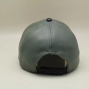 Gorra de Béisbol Personalizada con Aspecto de Cuero, Ajustable, Estilo Dad Hat, Logotipo Bordado, para Deportes y Uso Casual al Aire Libre - Product Image 2