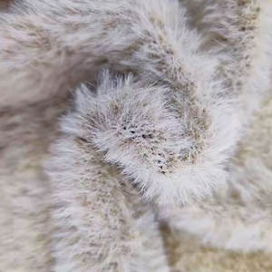 Pull en mohair respirant à logo frontal au design moderne, tricot flexible de haute qualité, pull d'hiver pour homme en vente - Product Image 4