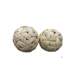 ลูกบอลหวายสานจากโรงงานขนาด10ซม. 12ซม. 15ซม. สำหรับเล่นเกมกีฬาตะกร้อหวายธรรมชาติขนาดกำหนดเองสำหรับตกแต่งคริสต์มาส - Product Image 3