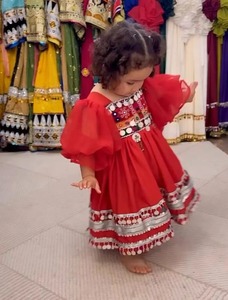 Vestido Afgano Bordado Naranja para Niñas, Manga Corta, Algodón, Traje Tradicional para Todas las Temporadas - Product Image 3
