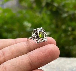 Anillo de Plata de Ley 925 con Peridoto Natural para Mujer, Anillo Hecho a Mano con Piedra Preciosa, Anillo de Cumpleaños de Agosto, Joyería Fina - Product Image 5