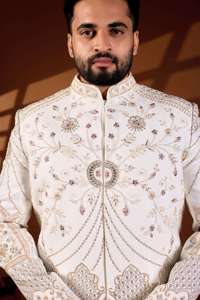 Sherwani Traditionnel pour Homme, Col Mandarin Infroissable, Motif Jardin Éthéré, Idéal Mariage et Cérémonies, Qualité Premium, Toucher Divin - Product Image 6