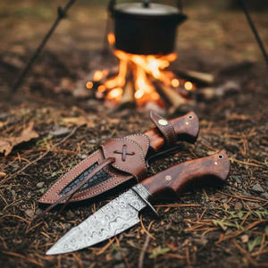 Cuchillo de Caza de Acero de Damasco Hecho a Mano, Mango de Madera de Palisandro, Hoja Fija, Cuchillo Multifuncional para Camping y Actividades al Aire Libre, Grado Industrial OEM - Product Image 1