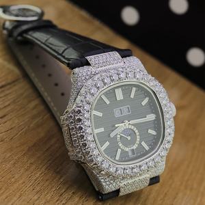 Reloj de pulsera de negocios de acero inoxidable Premium de marca personalizada, aspecto de diamante completo, cuarzo moissanita helado de oro amarillo de 16mm - Product Image 3