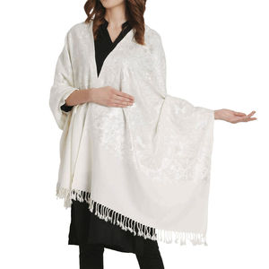 Châles pour femmes de qualité supérieure, couleur blanche, teintes personnalisées, meilleurs châles tricotés à la mode pour femmes, fabriqués au Pakistan, service OEM - Product Image 3