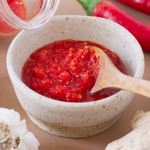 KING Malaysia-Made <b>HALAL</b> Chili Garlic Sauce 320g in Bottle Hot & Spicy Dipping Sauce Ready to Use - Product Image 2