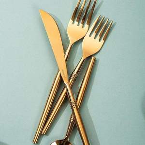 Ensemble d'ustensiles de cuisine modernes en acier inoxydable 5 pièces, finition dorée premium, polissage miroir, outils de cuisson, couverts, à prix avantageux - Product Image 3