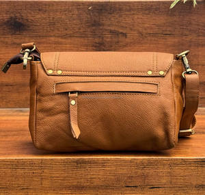 Nuevo bolso cruzado de cuero de vaca genuino de grano completo de alta calidad, bolso de hombro con solapa de estilo lujoso versátil a la moda para mujer - Product Image 5