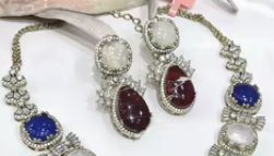 Conjunto de Collar y Pendientes de Diseño Glamuroso, de Alta Calidad, en Latón Plateado con Circonitas, Estilo Moderno para Bodas - Product Image 2