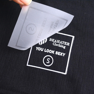 ฉลากกันความร้อนแบบกำหนดเอง ดีไซน์ล่าสุด ตัดด้วยเลเซอร์ พิมพ์บนวัสดุ PET สำหรับเสื้อผ้า - Product Image 2