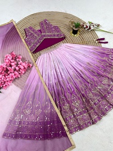 ชุดเลเฮนกาโชลีสีม่วงแบบดั้งเดิมสำหรับเด็กผู้หญิง พร้อมงานปัก ความยาวระดับพื้น ทำจากโพลีเอสเตอร์ เหมาะสำหรับงานแต่งงานแบบอินเดียและปากีสถาน - Product Image 3