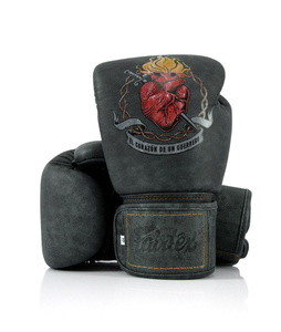 Gants de boxe Fairtex en cuir imperméable avec imprimé Heart of Warrior, pour entraînement et sparring, modèle Tom Atencio - Product Image 4