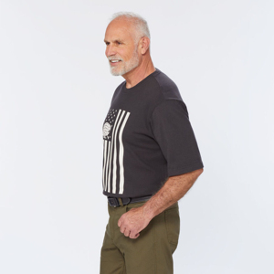 Camiseta Gráfica Vintage para Hombre 2026 OEM, Estilo Retro, 100% Algodón, Transpirable, de Secado Rápido, para Atuendos Casuales y Urbanos - Product Image 2