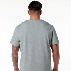 T-shirt pour homme en coton 100% noir, col rond, coupe classique, manches courtes, design uni, logo sur le devant, séchage rapide et respirant - Product Image 2