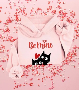 Sudadera con capucha Be Mine Cats |   Gato Corazón de San Valentín - Product Image 2