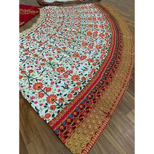 Lehenga Choli de Seda Blanca para Mujer, Talla Única, para Fiestas, Elegante, con Bordado de Lujo, Estilo Maruti - Product Image 2