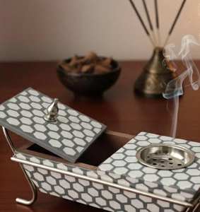 Caja de Incienso Árabe de Lujo con Tapa Decorativa y Soporte Metálico, Decoración para el Hogar, Calidad de Exportación - Product Image 5