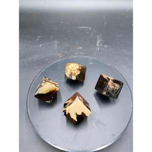 Cube d'ambre naturel indonésien de 5 cm, pierre polie, cristal naturel en vrac pour la fabrication de bijoux et l'artisanat, usage décoratif - Product Image 3