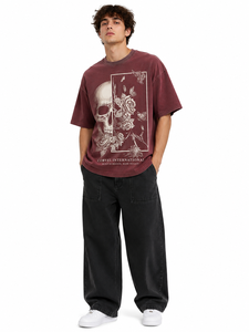 T-shirt gothique à imprimé floral au dos pour hommes, coupe oversize streetwear décontractée, DTG avec motifs de crânes et graphiques de roses - Product Image 4