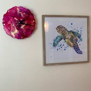 Abstract Resin <b>Wall</b> <b>Clock</b> Modern Design for Home <b>Decoration</b> or Gift Distinctive Art Model Quartz Analog Silent Battery Operated - Product Image 2