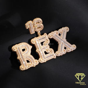 Collar con Letras Personalizadas REX de Diamante Moissanite con Cadena Cubana Brillante y Colgante de Letras con Tipografía Audaz, Estilo Urbano de Lujo - Product Image 2