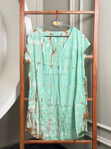 Venta al por mayor Boho Tie-Dye vestido de algodón para las mujeres con cuello en V y cinturón elegante traje corto de verano con bolsillo Resort Wear Look - Product Image 3