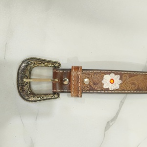 Cinturones de Cuero Hechos a Mano en Oferta, Cinturones Elegantes con Estampado Floral, Estilo Boho Vintage, Juego de 6 Cinturones de Cuero Estilo Western - Product Image 4