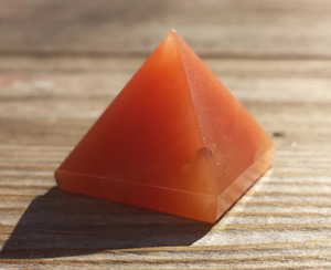 Wholesale 30-35mm Pyramid Muntaha Agate Handmade Natural Stone Bulk Reiki <b>Crystals</b> Red Aventurine Premium Quality - Product Image 3