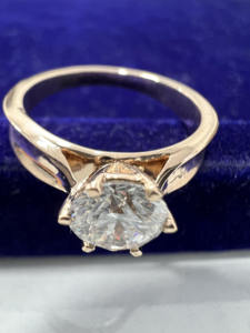 Bague de fiançailles classique unisexe en or massif 18 carats avec pierre naturelle taille brillant, sertie à griffes, AMBER JEWELS T-1143, plaqué rhodium, IGI - Product Image 4