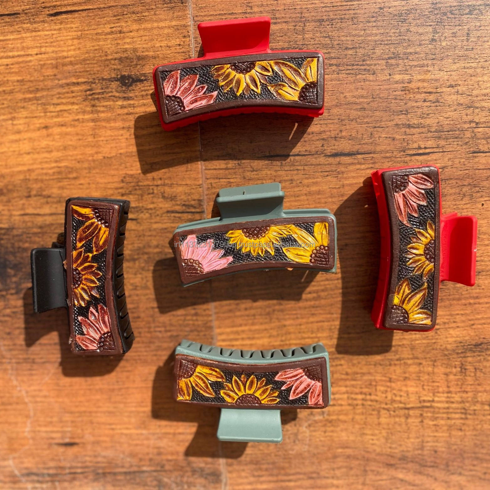 สีน้ำตาล