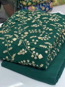 Tissu en crêpe brodé naturel et élégant, best-seller, idéal pour la collection de mariée ou les tenues de fête, disponible à un prix avantageux - Product Image 6