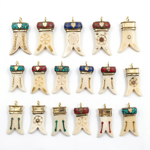 Pendentifs sculptés en corne naturelle, étanches, faits à la main, style rustique, bijoux fantaisie, accessoires de mode, cadeaux, vente en gros - Product Image 1