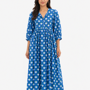 Belle robe en coton à motifs floraux, imprimée à la main, pour un usage décontracté. - Product Image 1