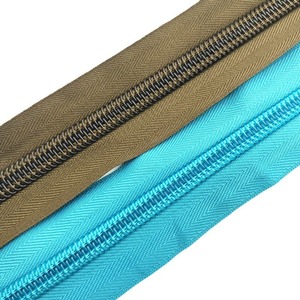Logo personnalisé 5 #   Rouleau de fermeture éclair long en nylon pour sac à dos de sport, rouleaux de fermeture éclair noirs avec longue chaîne pour sacs de transport - Product Image 6