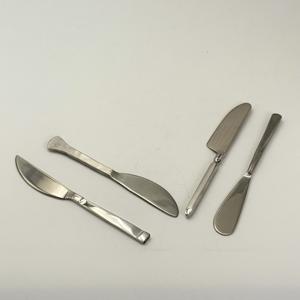 Accesorios de Cocina de Lujo y Calidad Premium, Cuchillo para Mantequilla Plateado con Acabado Espejo, Resistente, Utensilios para Queso - Product Image 3