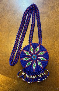Collier médaillon étoile perlé fait main Tohono O’odham, design élégant, bleu + rouge, 16 pouces, idéal pour mariage, anniversaire - Meilleure vente - Product Image 3