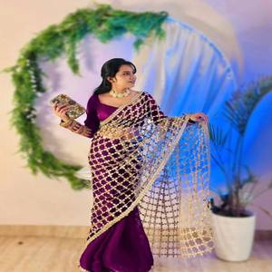 VASTRA COTTAGE Sari de Seda Satinada Pura y Suave con Bordado de Espejos Auténticos, Borde de Encaje Elegante, Pallu de Organza con Blusa de Trabajo Elaborado - Product Image 2