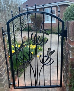 Wrought Iron Garden Gate with Dragonfly Decorative Design Exterior Metal Entry Door Contemporary Style Finished Surface - Product Image 4
