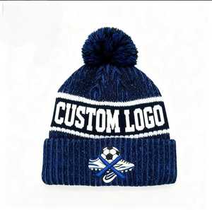 Bonnet en tricot chaud personnalisé avec logo, pompon et revers, broderie acrylique pour supporters de football, casquette de sport pour équipe, taille plus - Product Image 1