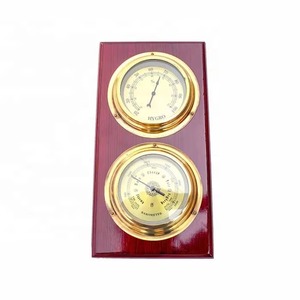 Juego de Higrómetro y Barómetro de Pared Tradicional de Madera con Marcos de Latón para Decoración de Sala de Estar - Product Image 4