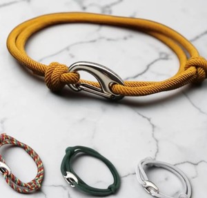 Bracelet en cuir tressé et corde de coton réglable fait main SNH pour enfants, idéal pour les occasions spéciales - Product Image 1