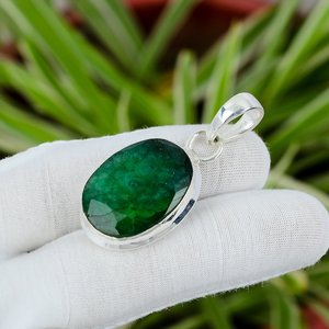NIKHIL GEMS Faceted Zambian <b>Emerald</b> Vintage Engagement <b>Pendant</b> Handmade 925 Sterling Silver Jewelry Natural Gemstone Wholesale - Product Image 5