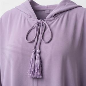 Abaya arabe en mousseline avec capuche assortie, élégante et légère, idéale pour la superposition ou les tenues de soirée, design tendance - Product Image 4