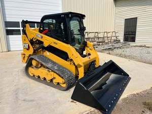 รถตักล้อยาง CAT 259D3 แบบดีเซล ชนิดตีนตะขาบ สีเหลือง เครื่องยนต์แคตเตอร์พิลลาร์ - Product Image 2