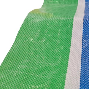 ผ้าใบตาข่าย PE หลายขนาดและหลายสี กันน้ำ หนัก 250gsm ปรับแต่งได้ สำหรับใช้งานกลางแจ้ง - Product Image 2
